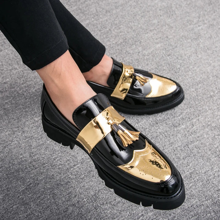 Alessandro | Glanzend zwarte Slip-on Loafers met kwastje-Loafers-Calora-Goud-39-Calora