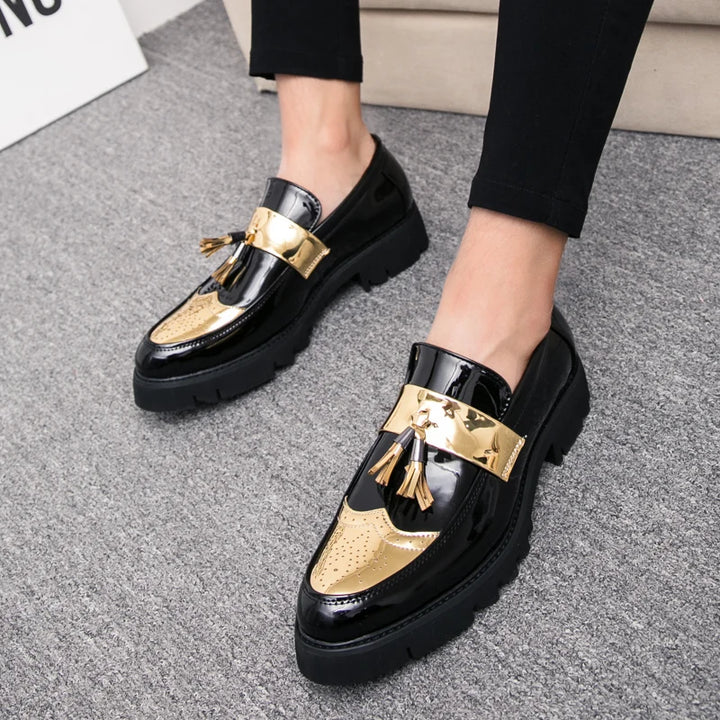 Alessandro | Glanzend zwarte Slip-on Loafers met kwastje-Loafers-Calora-Goud-39-Calora