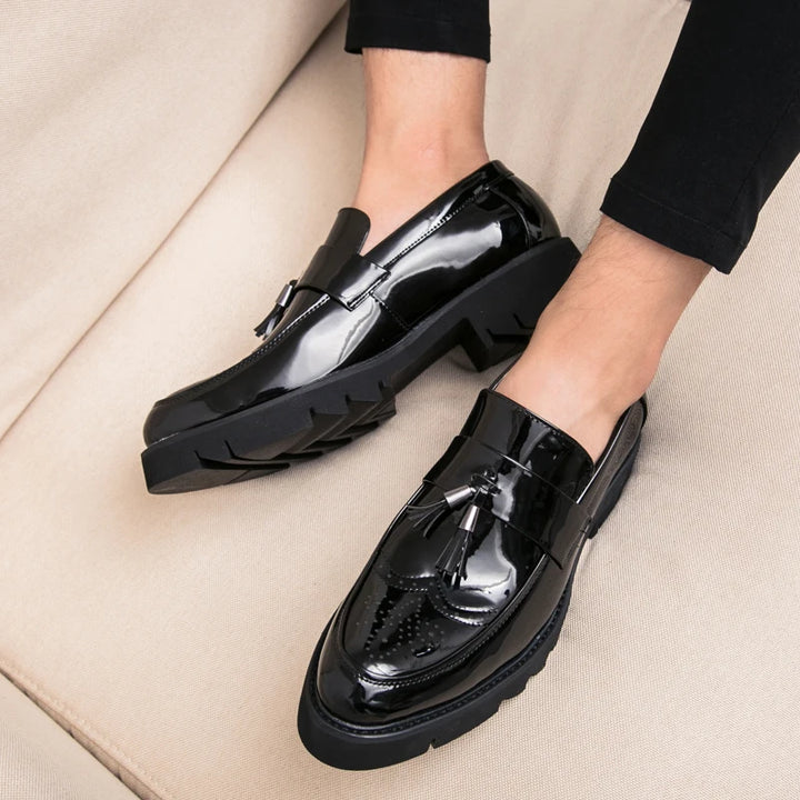 Alessandro | Glanzend zwarte Slip-on Loafers met kwastje-Loafers-Calora-Zwart-39-Calora