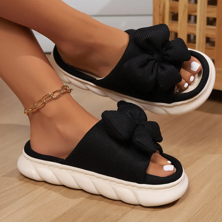 Amory | Chique Dikke Zool en Anti-Slip Slippers met strik-Slippers-Calora-Zwart-44-45-Calora