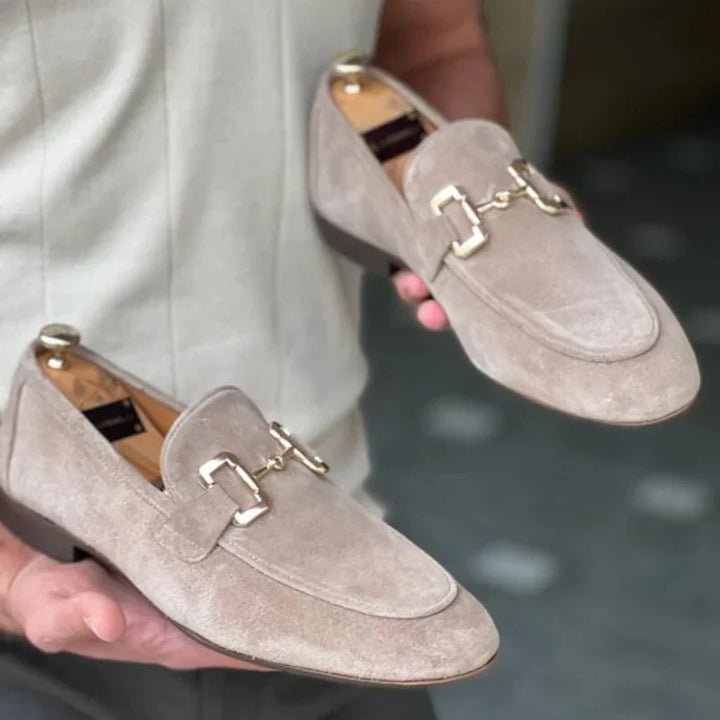 CALORA_ Bossélio | Suède Loafers met Metaal Gesp Detail