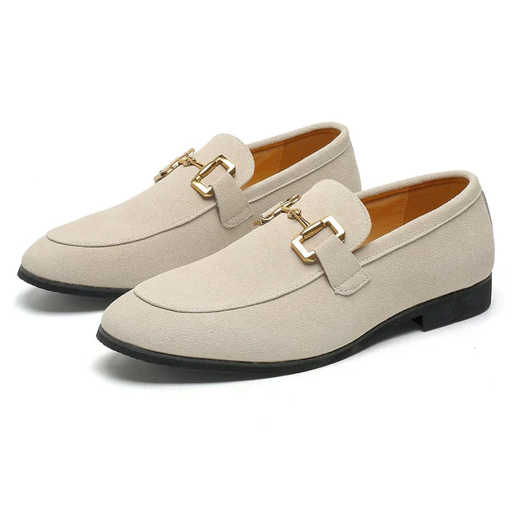 CALORA_ Bossélio | Suède Loafers met Metaal Gesp Detail