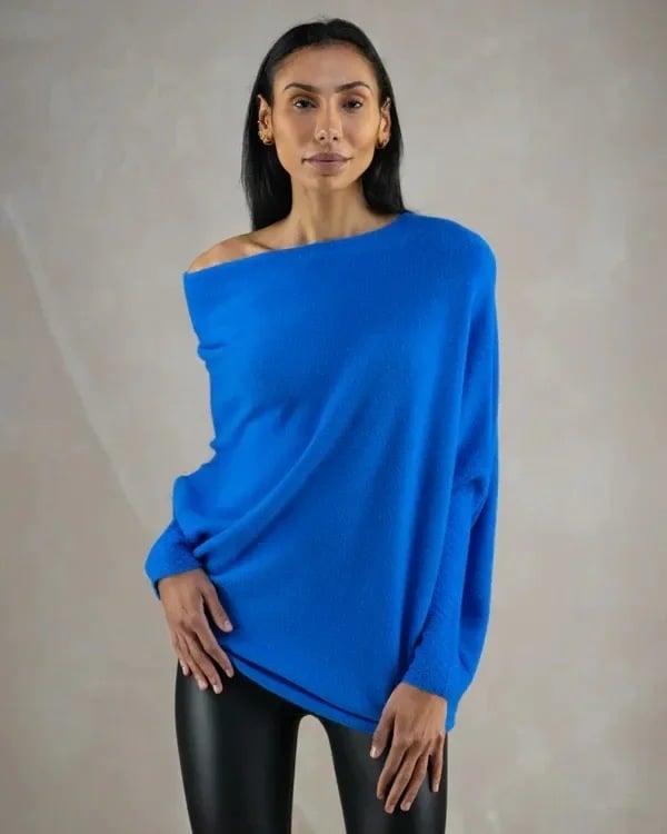 CALORA_ Calvina Clere | Comfy Sweater met Elegante Schouderbies