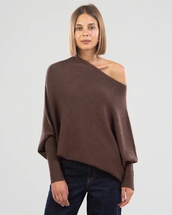 CALORA_ Calvina Clere | Comfy Sweater met Elegante Schouderbies