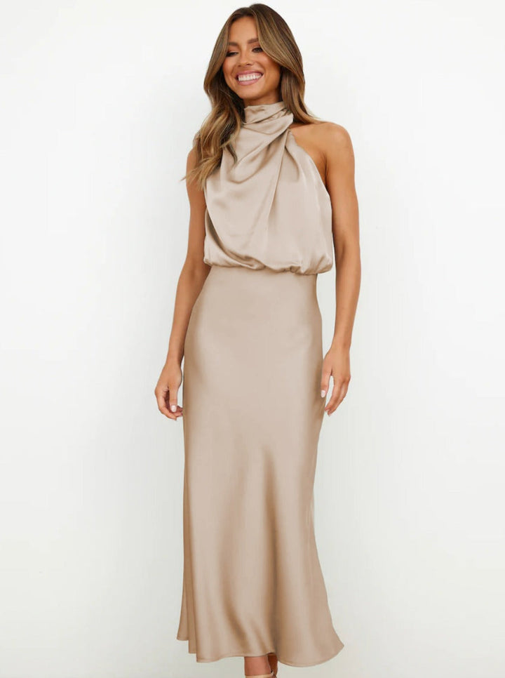 Carlota | Elegante abrikooskleurige halterjurk-Feest Jurken-Calora-S-Calora