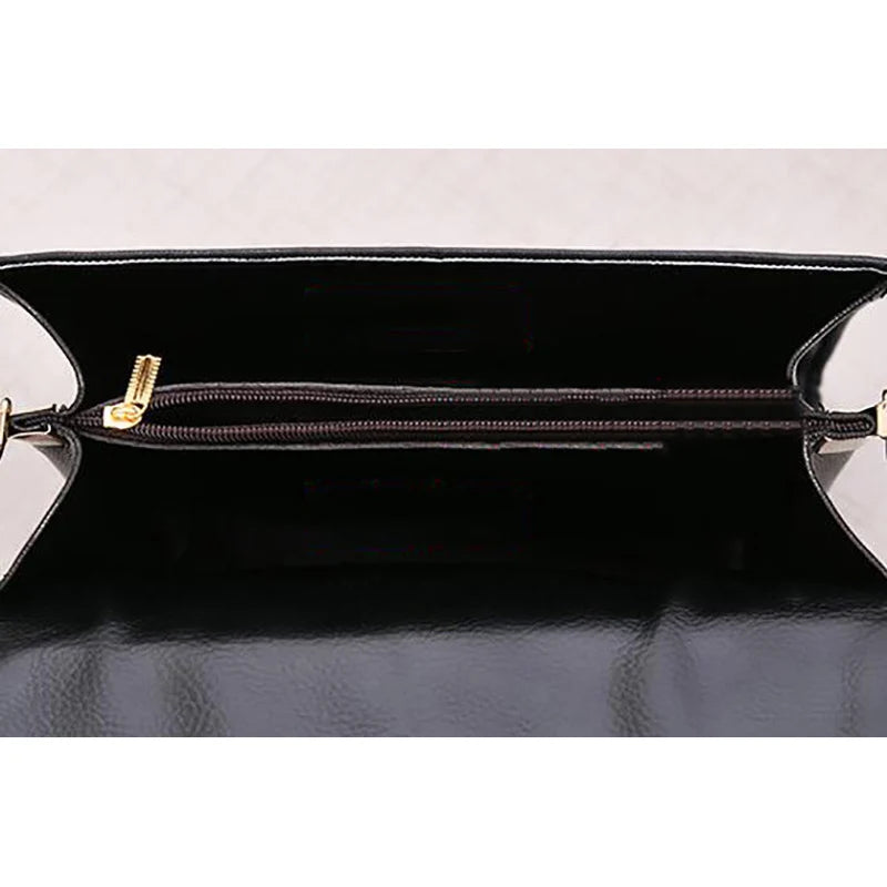 Cavalleri | Stijlvolle Vegan leren Schoudertas-Schoudertassen-Calora-Rood-20x8x15cm-Calora