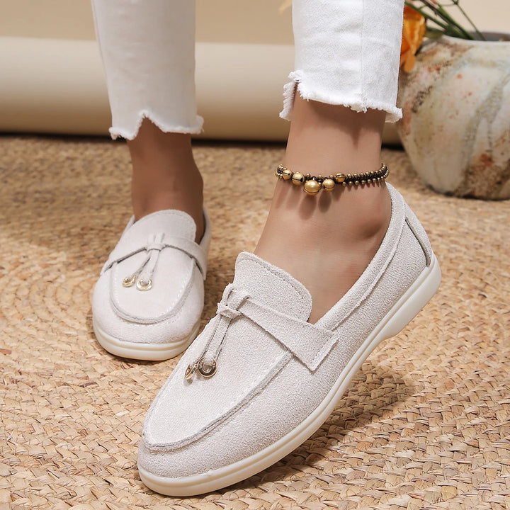 Chic & Comfort Loafers - Dames Suede Instappers voor de Herfst en Lente-Loafers-Calora-Beige-36-Calora