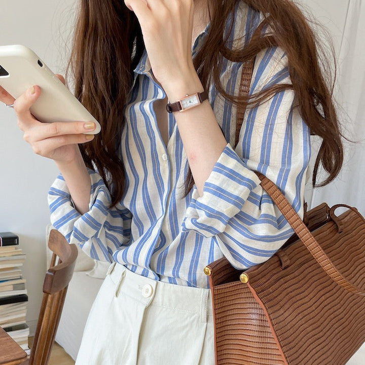 CALORA_ Chic Gestreepte Overhemd met Knopen in Blauw en Wit - Lichtgewicht, Tailored Fit