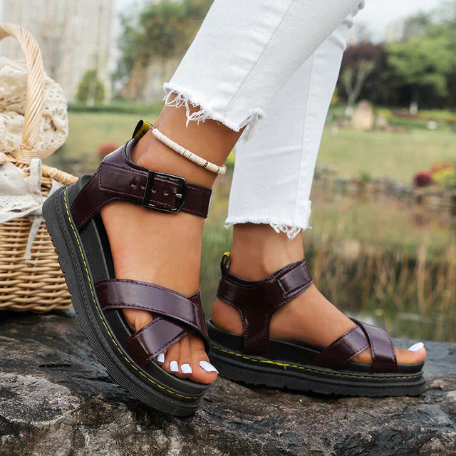 CALORA_ Dames Sandalen met Open Teen en Verstelbare Enkelband in Vegan Leer