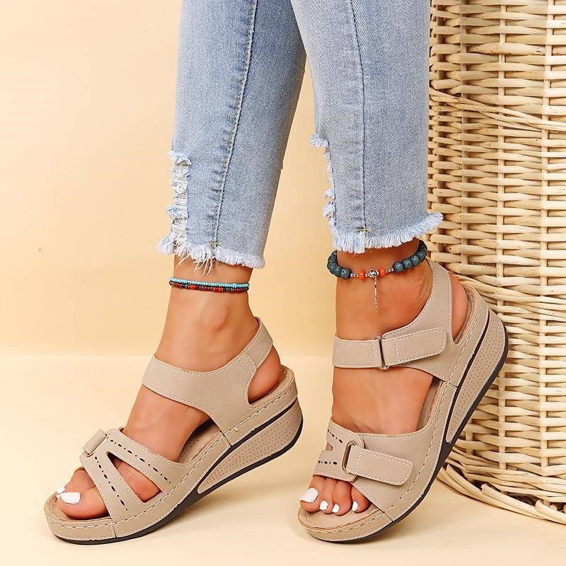 CALORA_ Dames Sandalen met Wedge Hak en Klittenband Sluiting voor Comfort