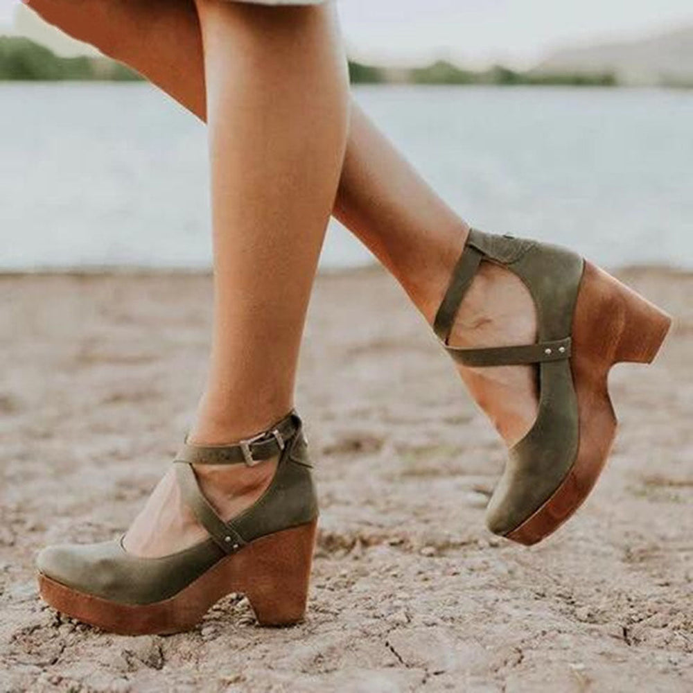 CALORA_ Dames Wedge Heel Sandalen met Gesloten Neus en Enkelbandje
