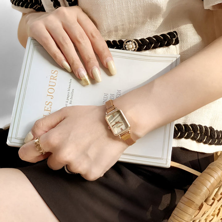 Diora | Elegante Vierkant Horloge met Magneetarmband-Horloges-Calora-Bruin-Calora
