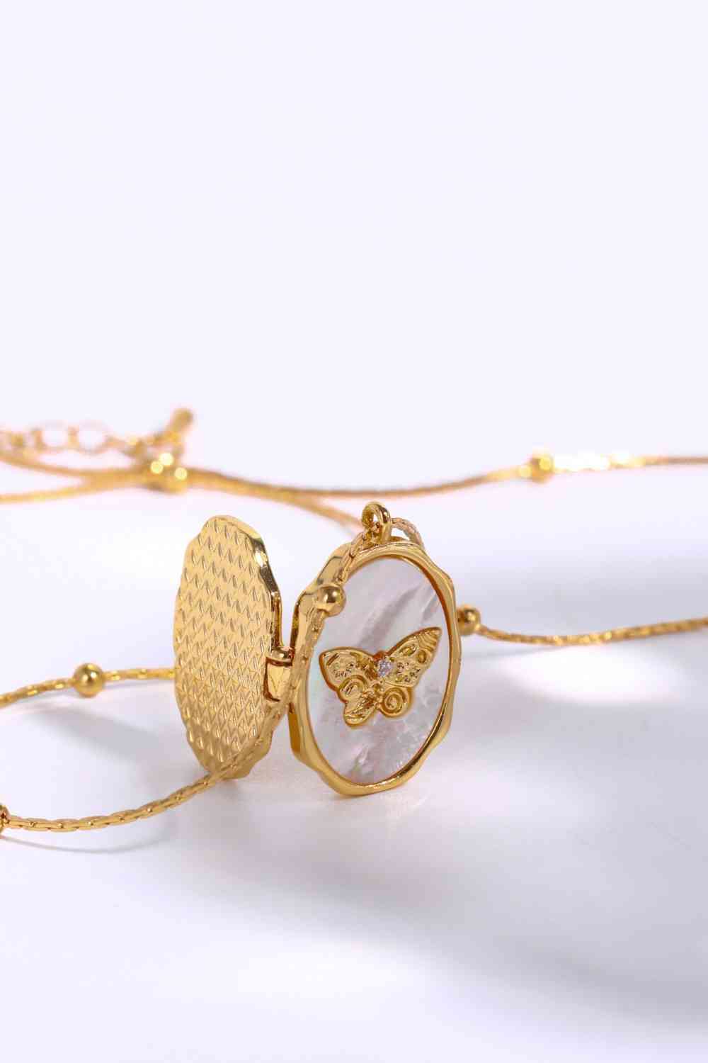 Éclat | Vintage Vlinder Ontwerp Medaillon Ketting met Strass-Kettingen-Calora-Goud-One Size-Calora