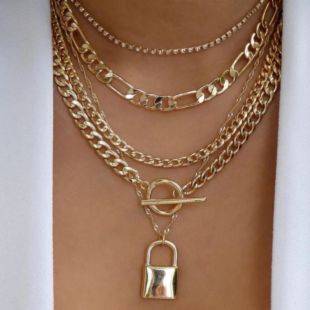 CALORA_ Elegante Gouden Parel Kettingen Set met Kristallen Hangers voor Vrouwen