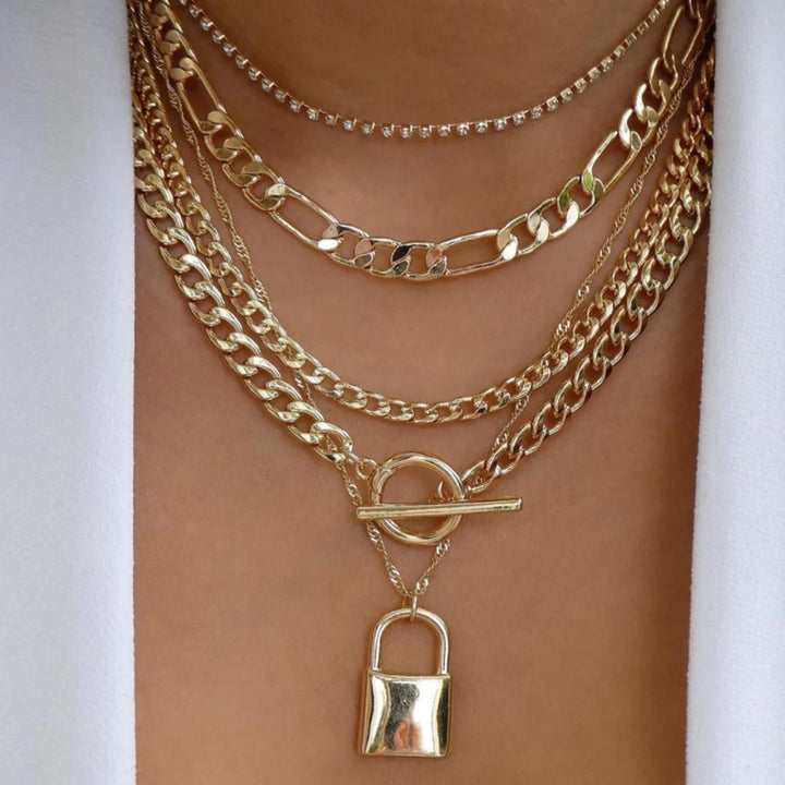 CALORA_ Elegante Gouden Parel Kettingen Set met Kristallen Hangers voor Vrouwen