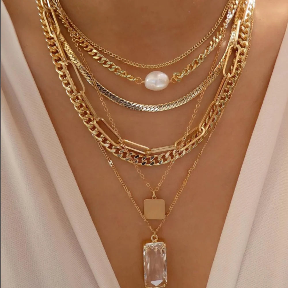 CALORA_ Elegante Gouden Parel Kettingen Set met Kristallen Hangers voor Vrouwen
