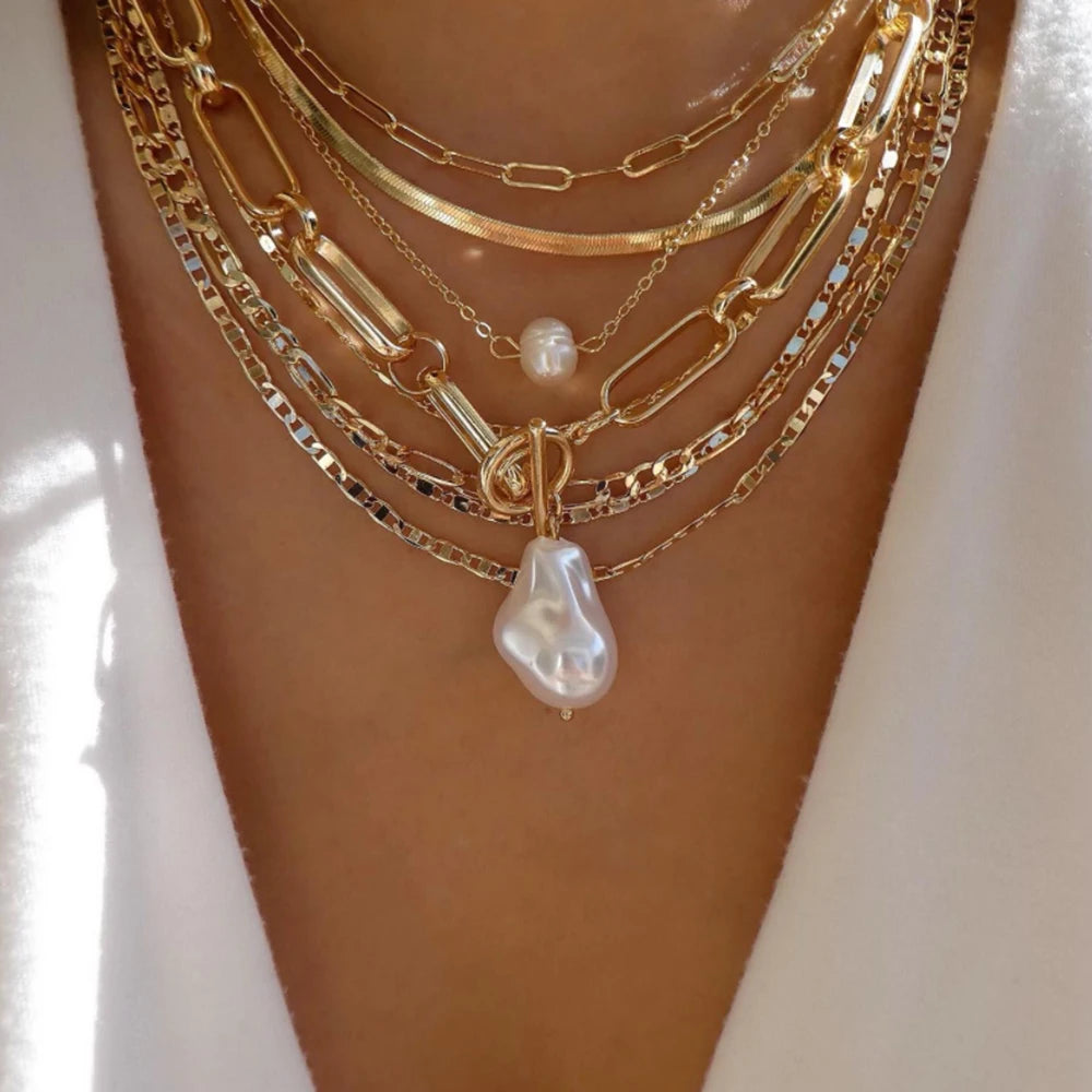 CALORA_ Elegante Gouden Parel Kettingen Set met Kristallen Hangers voor Vrouwen