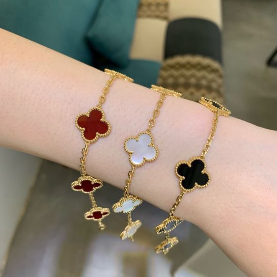 CALORA_ Elegante Hypoallergene Gelukkige Klaver Armband van 14K Verguld Staal