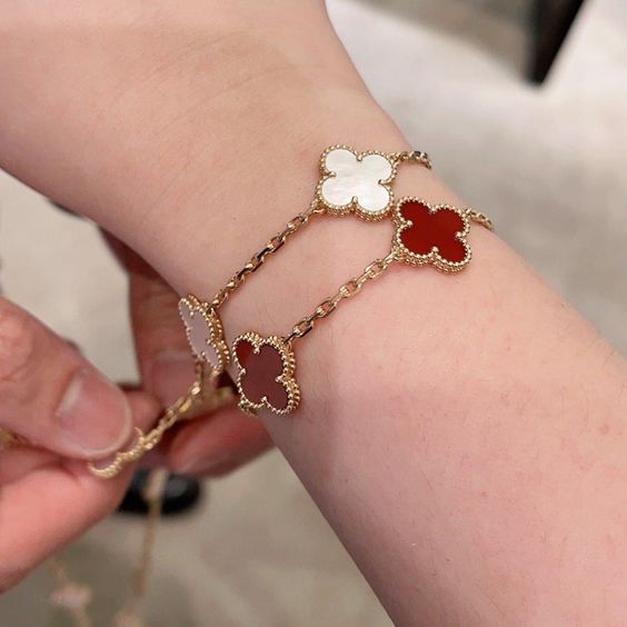 CALORA_ Elegante Hypoallergene Gelukkige Klaver Armband van 14K Verguld Staal