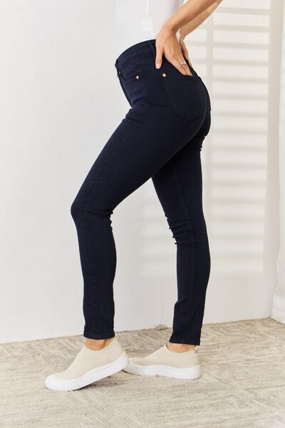 Elvira | Zwart geverfde Skinny Jeans met buikcontrole-Pantalons-Calora-S-Calora
