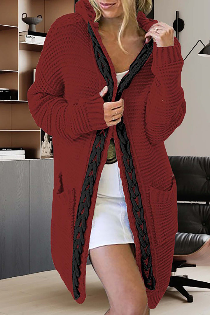 Gebreide trui met lange mouwen en capuchon in contrasterende kleur-Blazers & Vesten-Calora-Rood-S-Calora