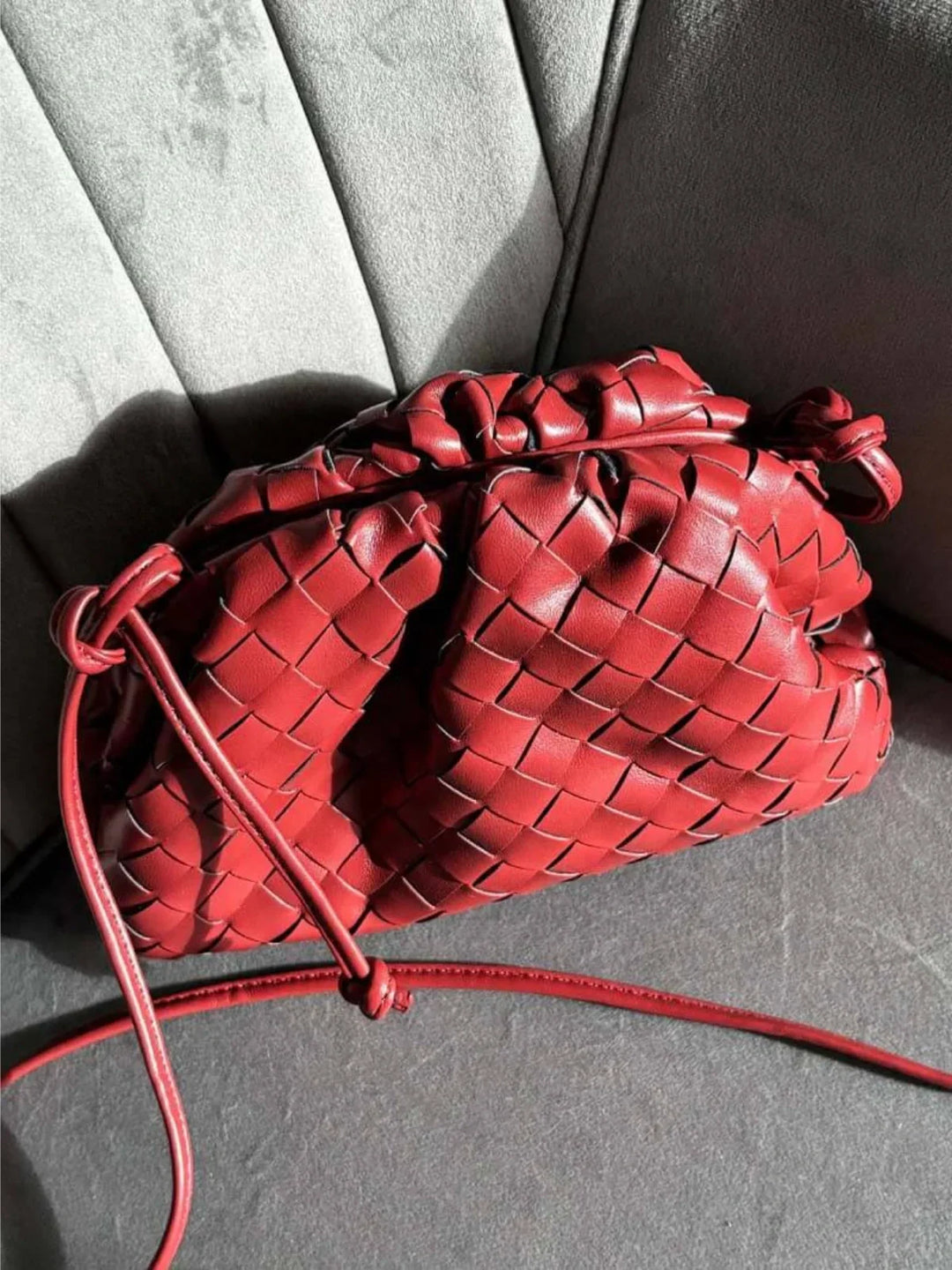 CALORA_ Gestreepte Vegan Leren Handtas Dames Met Koord Sluiting En Crossbody Band