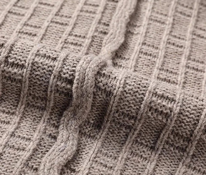 CALORA_ Geweven jacquard trui met kraag en knopen
