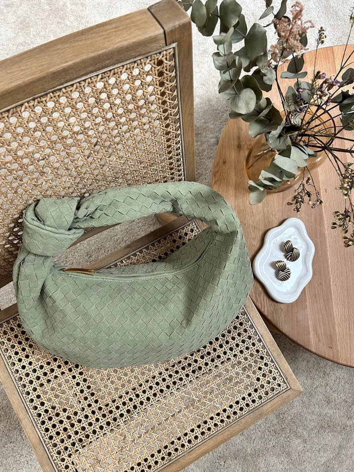 CALORA_ Geweven Suède Handtas Medium met Knoopdetail
