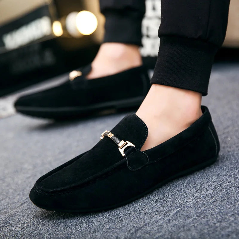 Giuliano | Elegante Suède Slip-on Loafers - Instappers-Loafers-Calora-Zwart-38-Calora