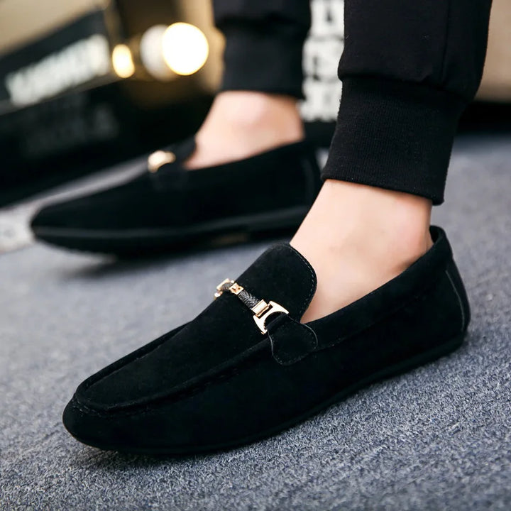 Giuliano | Elegante Suède Slip-on Loafers - Instappers-Loafers-Calora-Zwart-38-Calora
