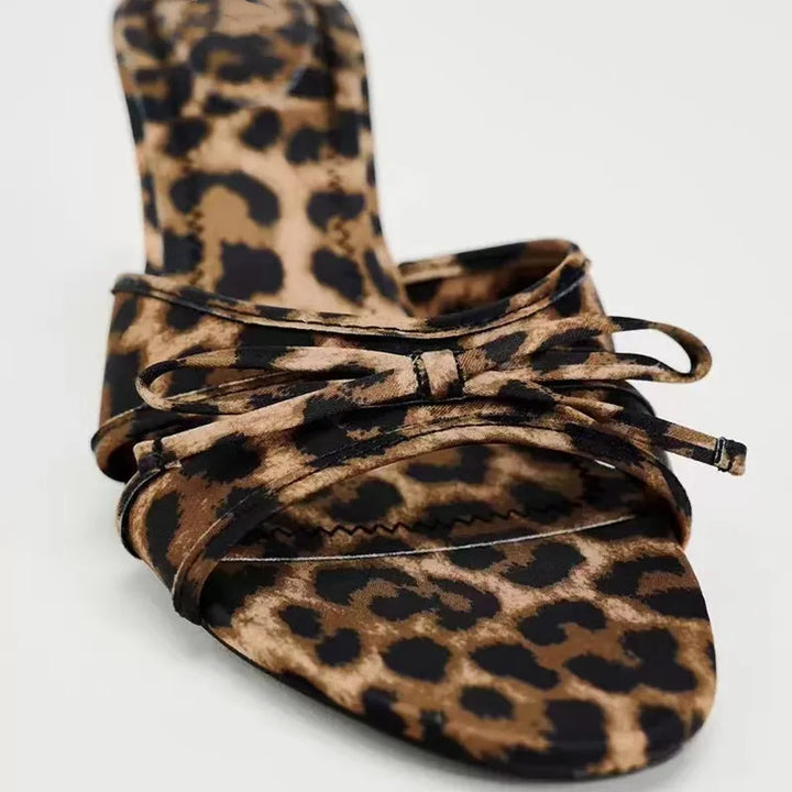 Glamouria | Hoge Hakken met Strik en Luipaardprint-Hakken-Calora-Zwart-35-Calora