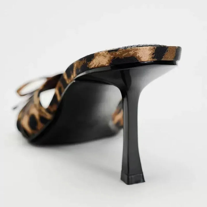 Glamouria | Hoge Hakken met Strik en Luipaardprint-Hakken-Calora-Zwart-35-Calora