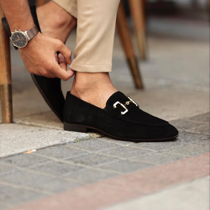 CALORA_ Heren Suede Instappers met Paardenbit Detail en Amandelteen