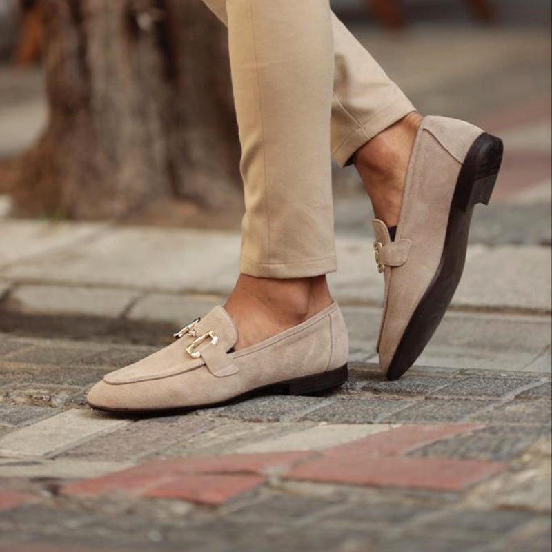 CALORA_ Heren Suede Instappers met Paardenbit Detail en Amandelteen