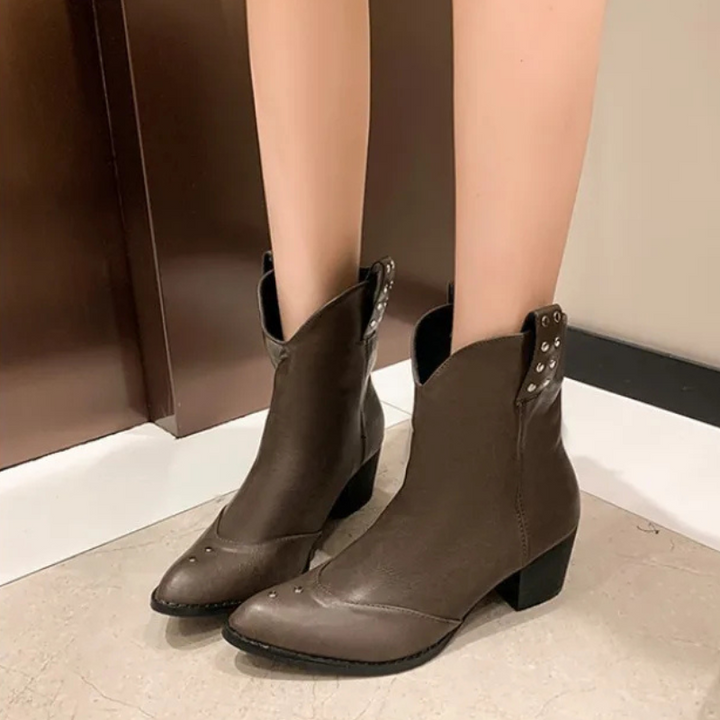 Jolynn | Cowboy Enkel Laarsjes met Puntige Neus-Laarzen-Calora-Khaki-34-Calora