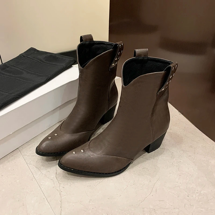 Jolynn | Cowboy Enkel Laarsjes met Puntige Neus-Laarzen-Calora-Khaki-34-Calora