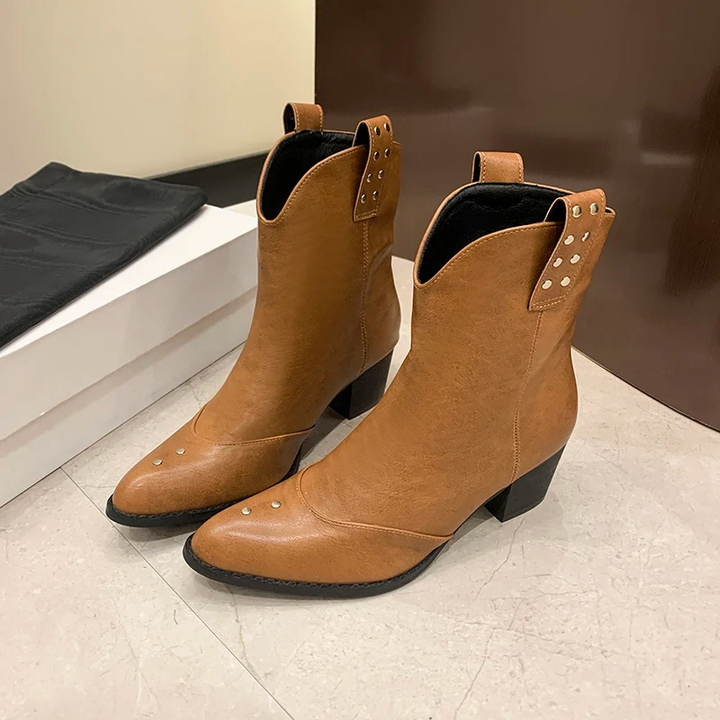 Jolynn | Cowboy Enkel Laarsjes met Puntige Neus-Laarzen-Calora-Khaki-34-Calora