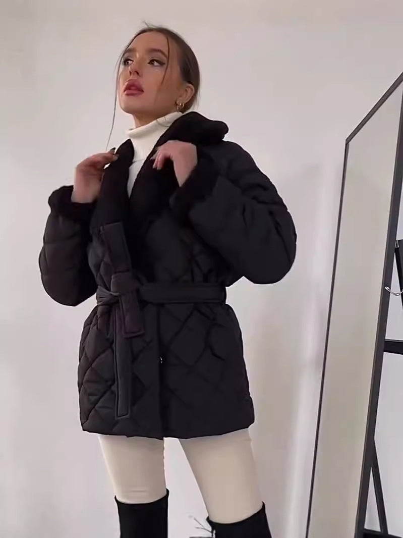 CALORA_ Korte katoenen Winterjas met revers en taille riem voor dames