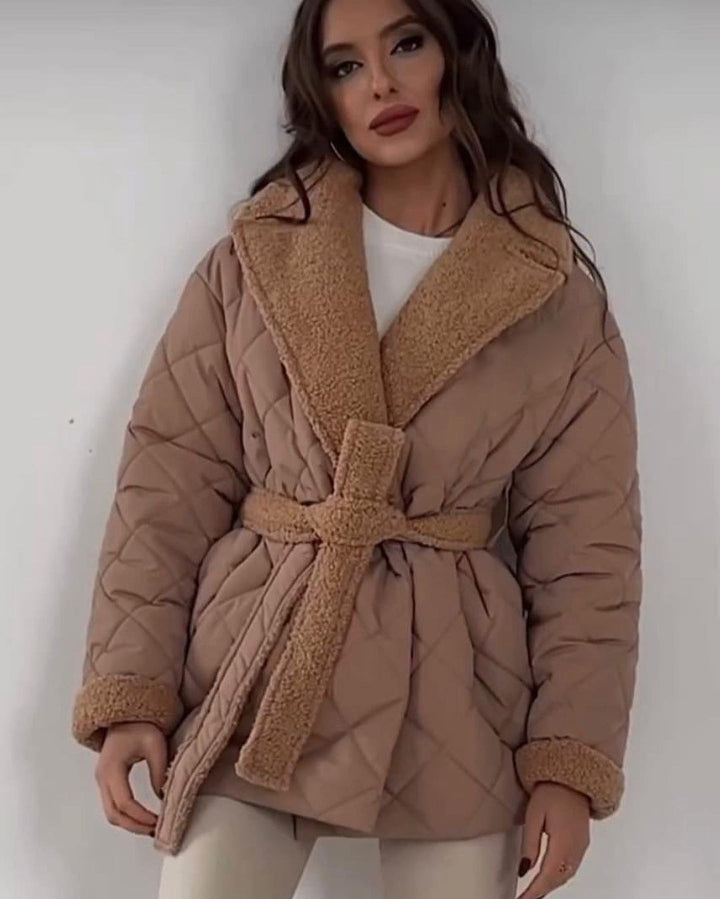 CALORA_ Korte katoenen Winterjas met revers en taille riem voor dames