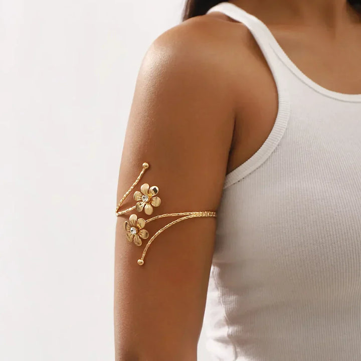 Lunaire | Bloeiende Schoonheid Gouden Cirkel armband ring-Armbanden-Calora-Calora