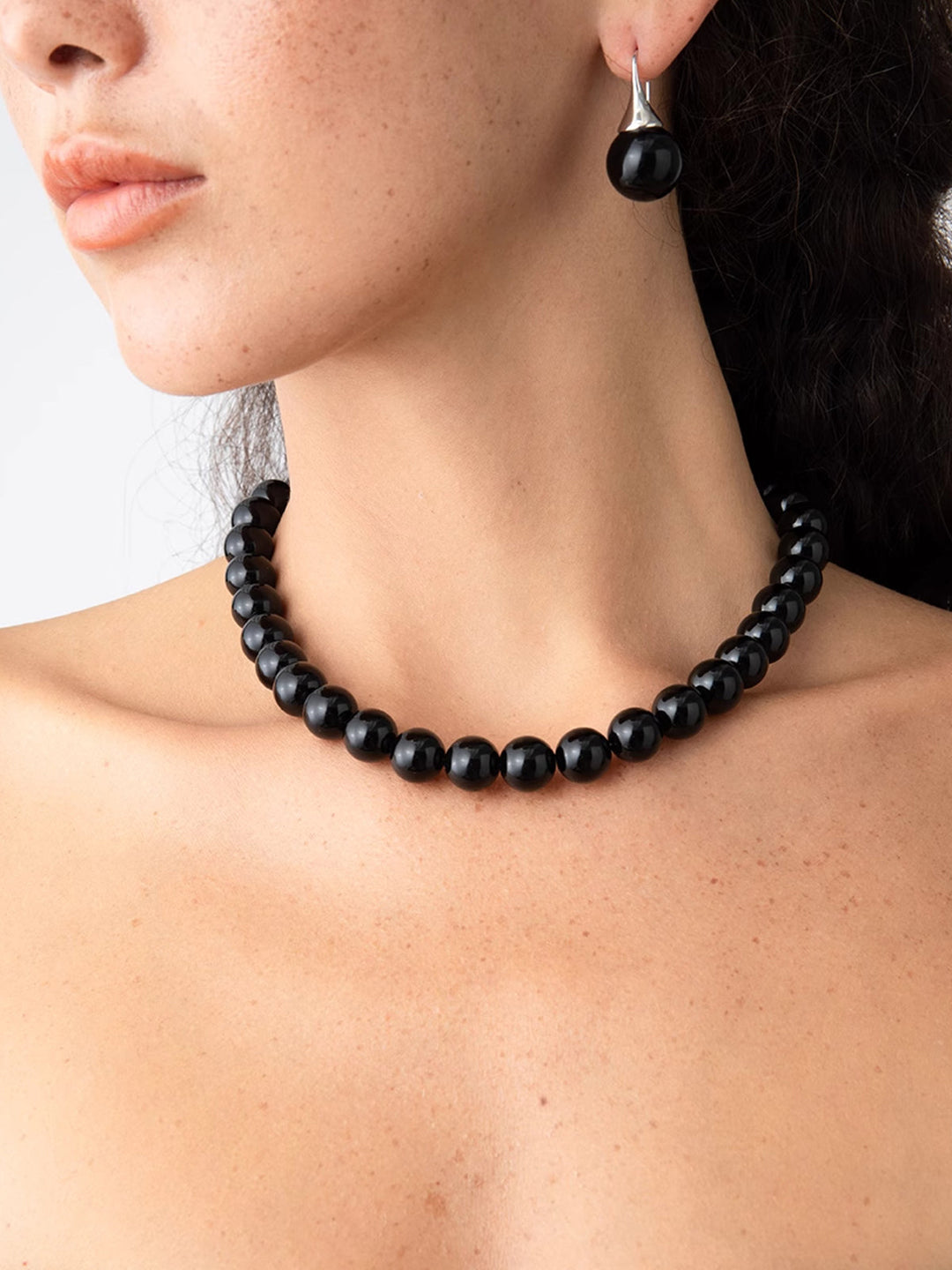 Mérial | Elegante zwarte kraal halsketting-Kettingen-Calora-Zwart-One Size-Calora