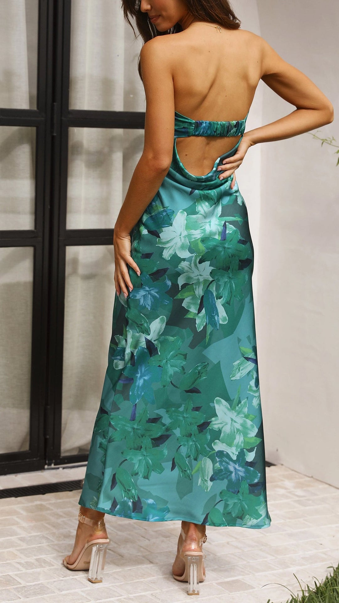 Mouwloze Bloemen Maxi Jurk Met Vloeiende Zomer Silhouet-Zomer Jurken-Calora-Roze-8 - 10 (S)-Calora