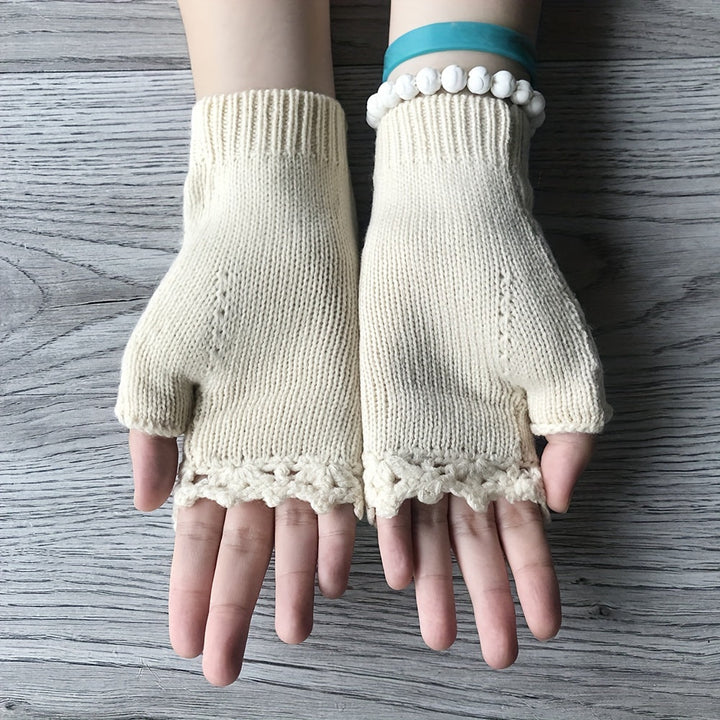 CALORA_ Pravina - Bloemige Vingerloze Handschoenen voor Warmte en Stijl
