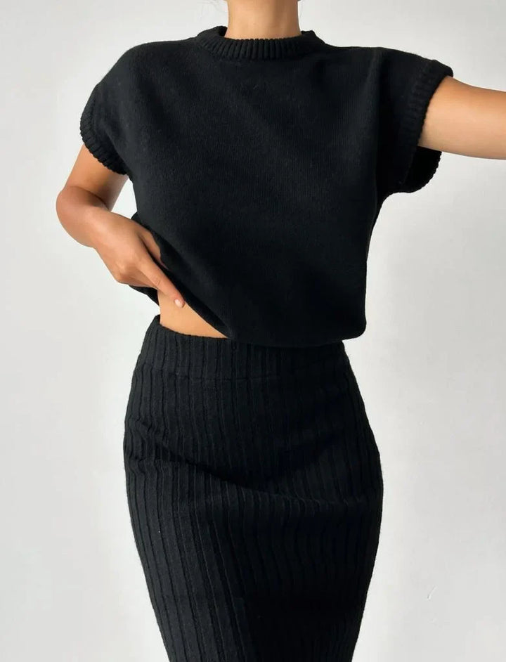 CALORA_ Pravina | Elegante Mouwloos vest en gebreide rok