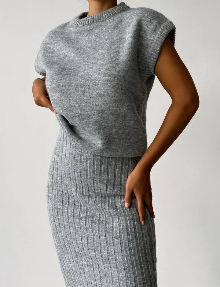 CALORA_ Pravina | Elegante Mouwloos vest en gebreide rok