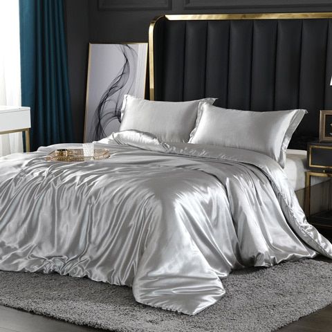 Premium Zijde/Satijnen Beddengoed (4 Stuks)-Home Decor-Calora-Zilver-150cm hoeslaken + Dekbed 200x 230cm + 2x kussensloop-Calora