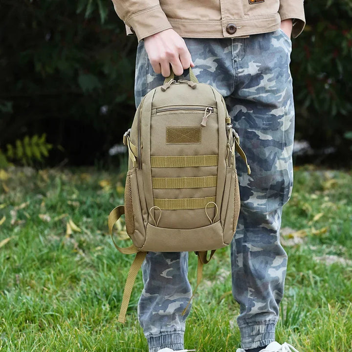 CALORA_ ProWear | Ontdekkingsreiziger Tactische Rugzak Waterdichte 20L Travel Detail
