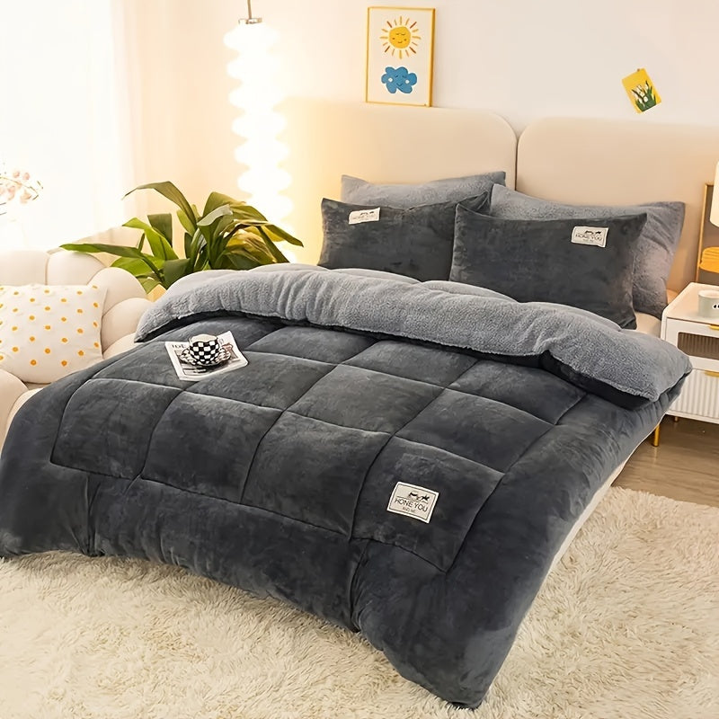 CALORA_ QualityQuilts | Luxe Pluche Dekbed voor Herfst en Winter, Antistatisch en Lichtgewicht, Modern Design