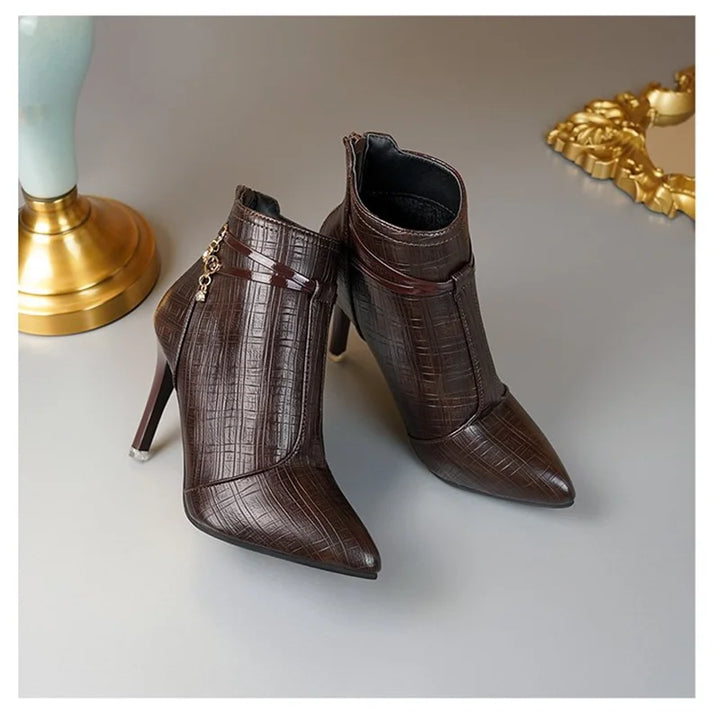 Ravena | Elegante Hoge Hak Enkellaarsjes voor Dames-Hakken-Calora-Bruin-34-Calora