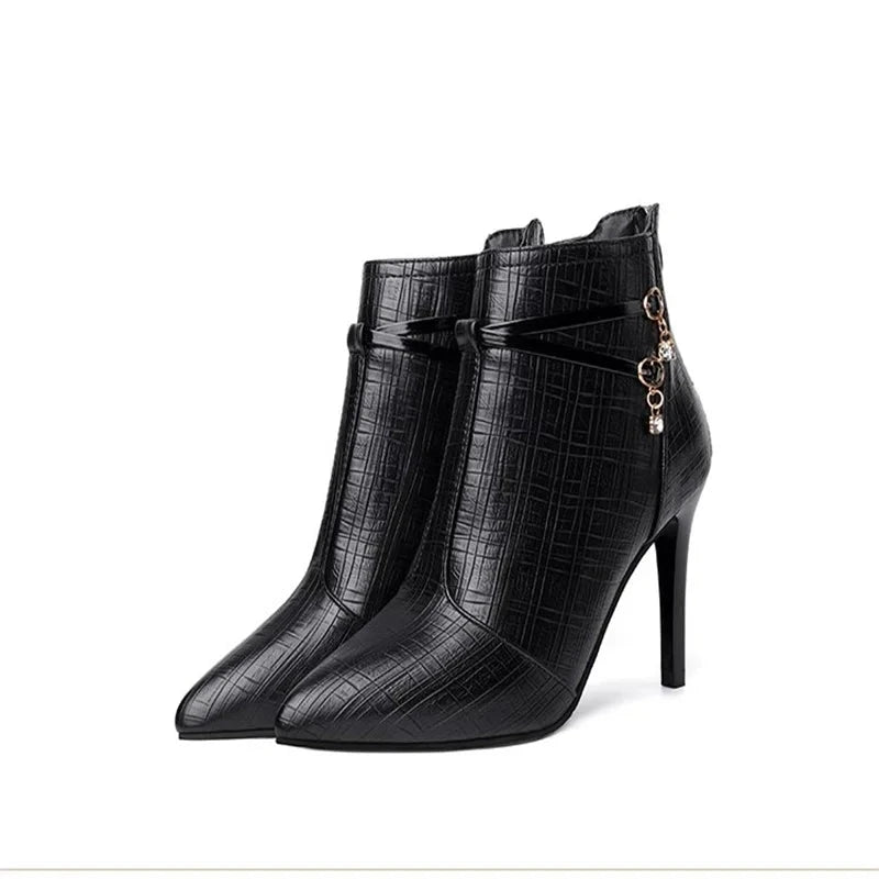 Ravena | Elegante Hoge Hak Enkellaarsjes voor Dames-Hakken-Calora-Zwart-34-Calora